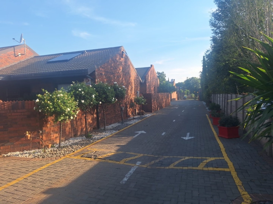 3 Bedroom Property for Sale in Langenhovenpark Free State